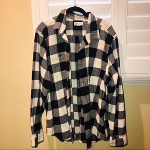 BLACK AND WHITE GAP FLANNEL